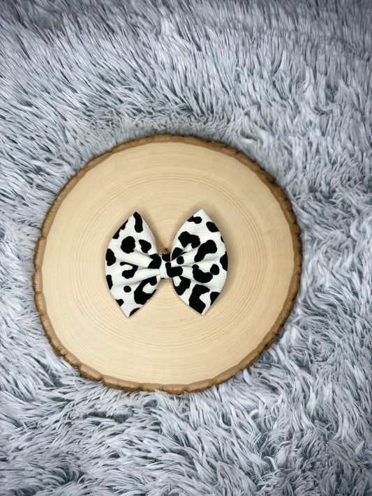 Cream & Black Leopard